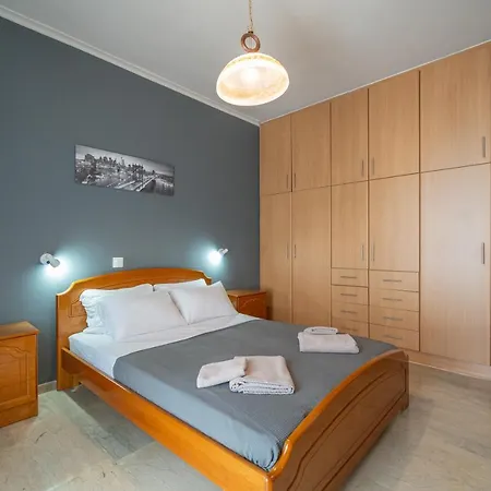 Your By The Sea For 3 In Xylokastro