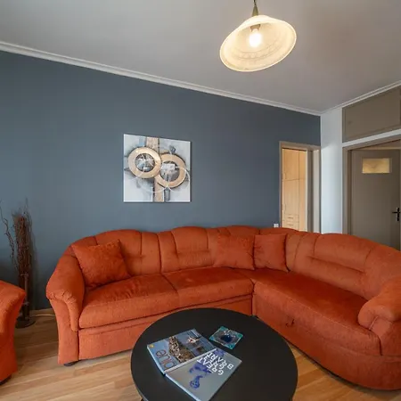 Apartment Your By The Sea For 3 In