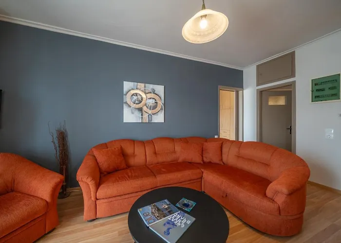 Apartamento Your By The Sea For 3 In By Filos Inc